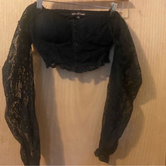 Lace crop top - Picture 2 of 2